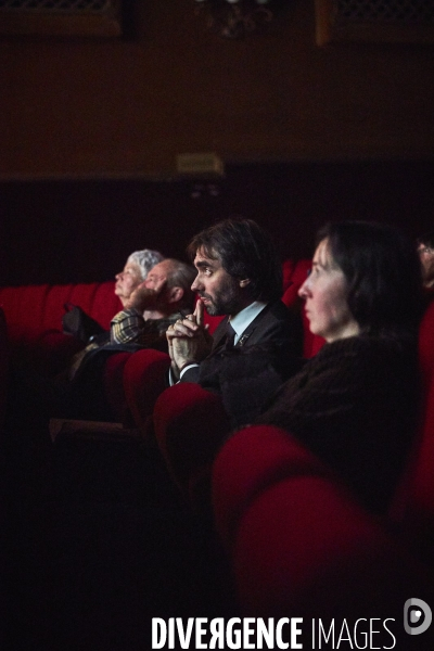 Cedric Villani en campagne dans le treizieme arrondissement et la dalle des Olympiades