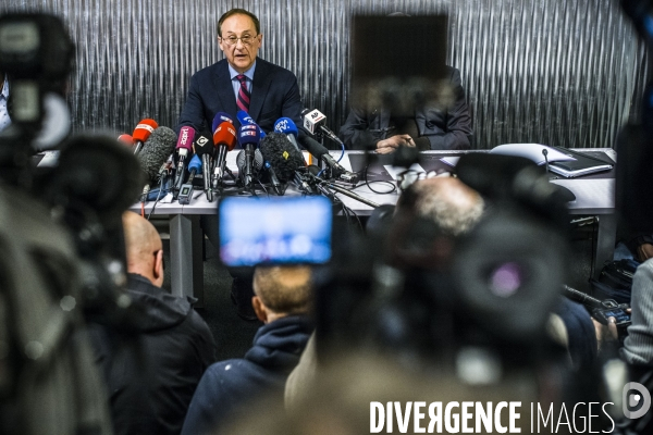 Conference de presse du directeur de la federation des sports de glace.