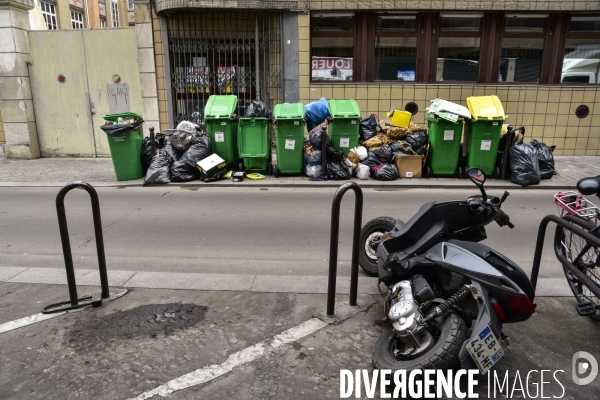Grève des éboueurs et agents chargés du traitement des déchets à Paris. Garbage collectors and waste treatment workers strike in Paris