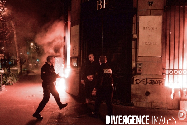 Piotr Pavlenski incendie la Banque de France, Place de la Bastille