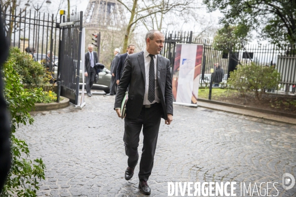 Première réunion de la conférence de financement des retraites au CESE