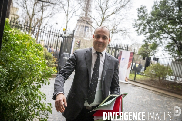 Première réunion de la conférence de financement des retraites au CESE