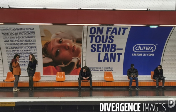 Campagne de publicite durex dans le metro parisien
