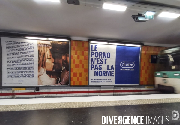 Campagne de publicite durex dans le metro parisien