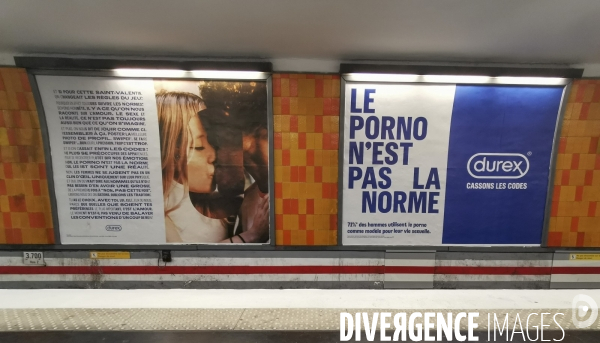 Campagne de publicite durex dans le metro parisien