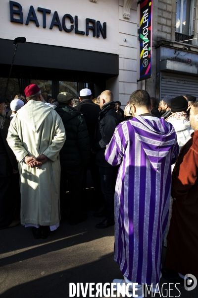 Dépôt de gerbe au Bataclan pour les imams européens.