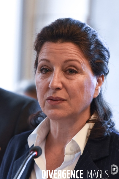 Agnès Buzyn et Olivier Véran. Passation de pouvoir au ministère des solidarités et de la santé.