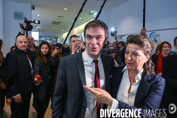 Agnès Buzyn et Olivier Véran. Passation de pouvoir au ministère des solidarités et de la santé.