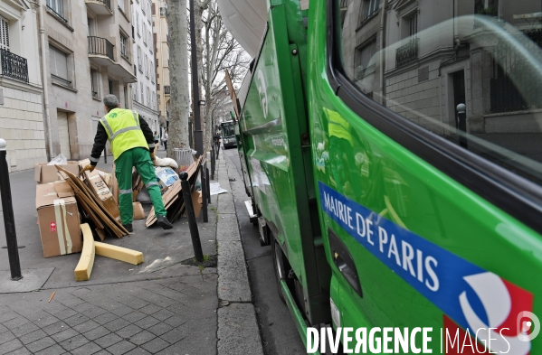 Enlèvement d encombrants par les agents de la ville de paris