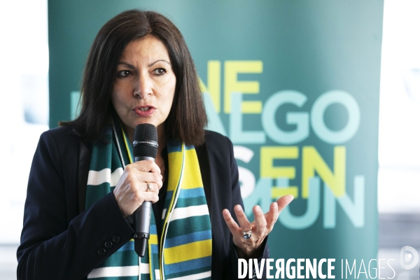 Anne HIDALGO présente son plan piétons.