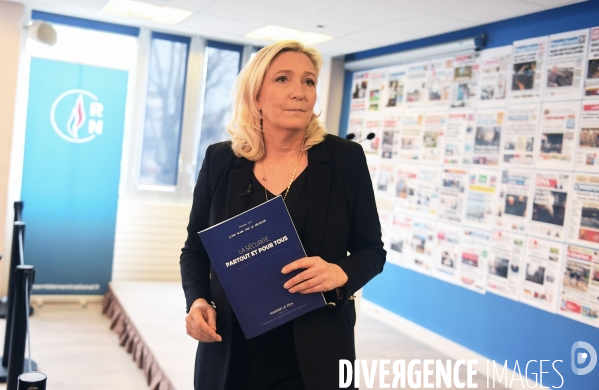 Conférence de presse de Marine Le Pen pour présenter le livre blanc sur la sécurité