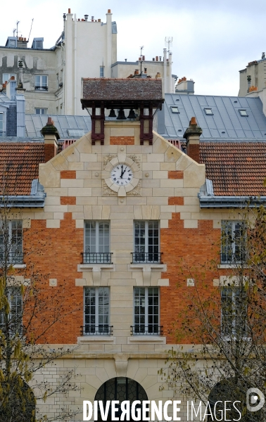 La caserne des Minimes, ancienne gendarmerie transformée en un ensemble immobilier.