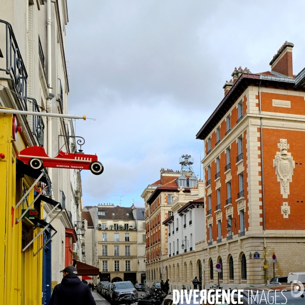 La caserne des Minimes, ancienne gendarmerie transformée en un ensemble immobilier.