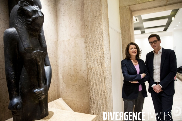 Agnès BUZYN en meeting avec Pacôme RUPIN.