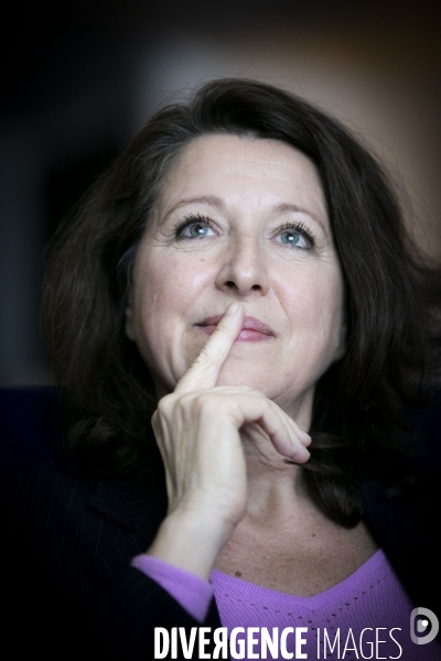 Agnès BUZYN en meeting avec Pacôme RUPIN.