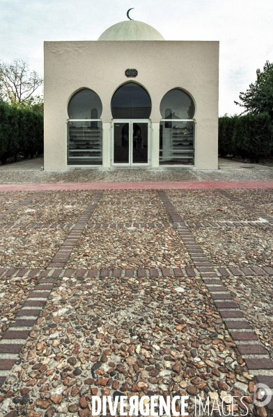 Mosquée dans le cimetière  Franco-Musulman de Bobigny