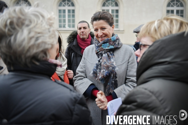 Elections municipales / Agnes Buzyn en campagne dans le 12ème arrondissement