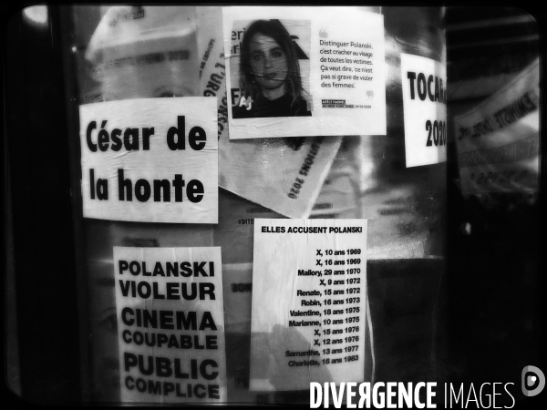 Rassemblement de féministes contre la cérémonie des Césars