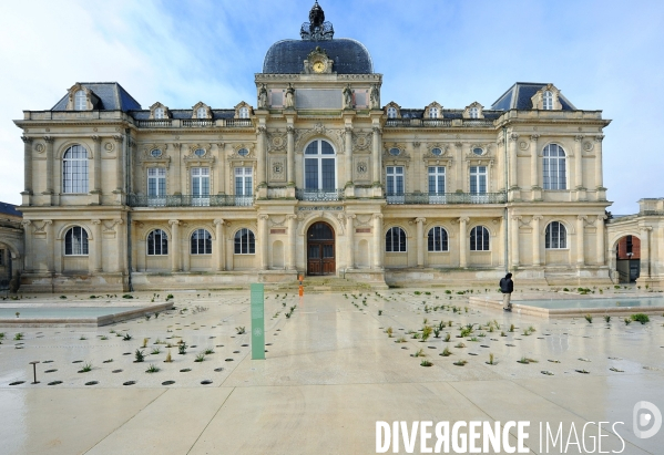 Derniers préparatifs avant la réouverture, début mars, du musée de Picardie