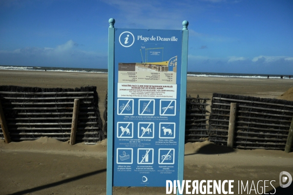 Illustration Deauville ( plage-planches )