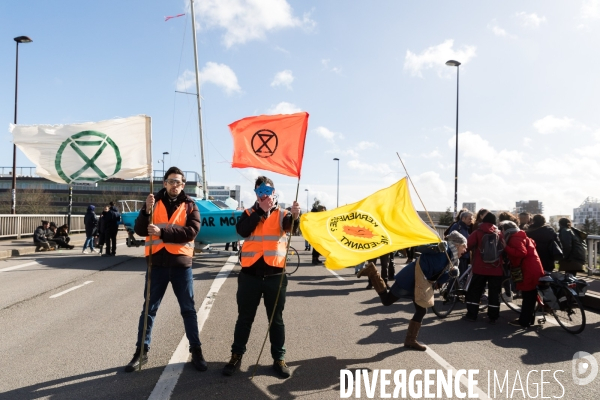 Manifestation contre la bétonisation et projets inutiles à Nantes