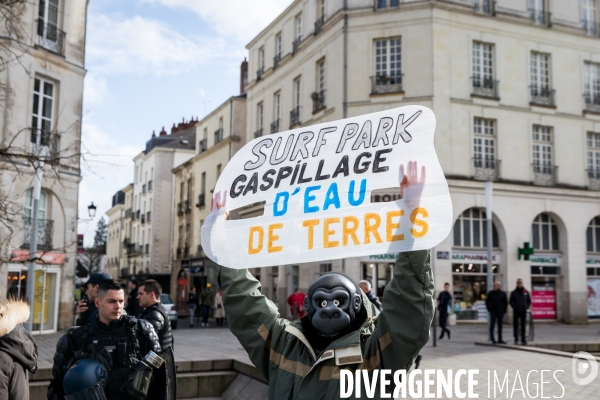 Manifestation contre la bétonisation et projets inutiles à Nantes