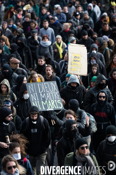 Manifestation contre la bétonisation et projets inutiles à Nantes