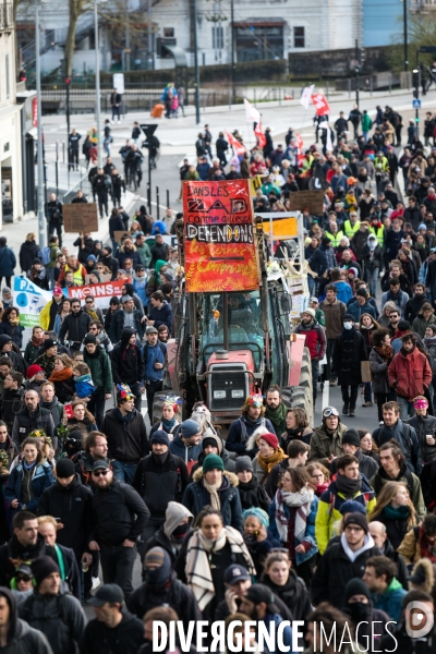 Manifestation contre la bétonisation et projets inutiles à Nantes