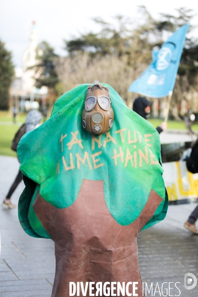 Manifestation contre la bétonisation et projets inutiles à Nantes