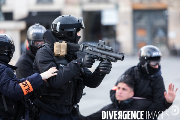 Manifestation contre la bétonisation et projets inutiles à Nantes