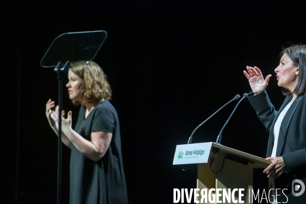 Meeting d  Anne Hidalgo pour la campagne en vue des élections municipales à Paris