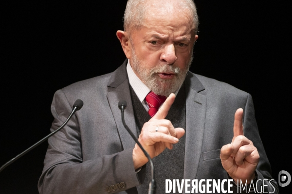 Meeting d Anne Hidalgo avec Lula et Dilma Rousseff .