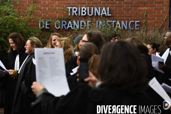 Manifestation des greffiers avocats et magistrats au tribunal de Bobigny