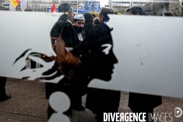 Manifestation des greffiers avocats et magistrats au tribunal de Bobigny