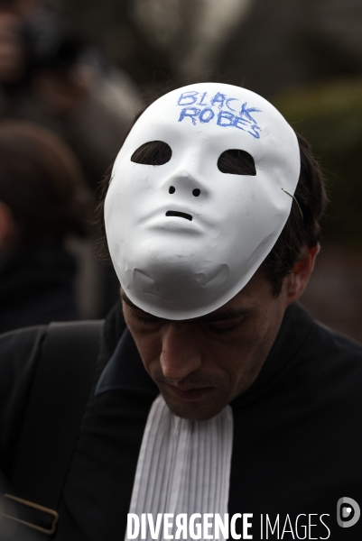 Manifestation des greffiers avocats et magistrats au tribunal de Bobigny