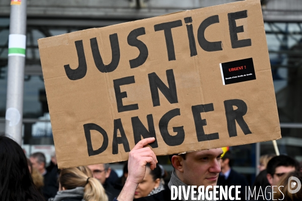 Manifestation des greffiers avocats et magistrats au tribunal de Bobigny