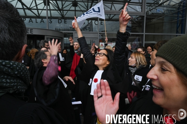 Manifestation des greffiers avocats et magistrats au tribunal de Bobigny