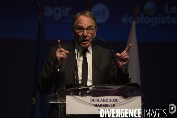 Grand meeting d Yvon Berland au parc Chanot de Marseille.