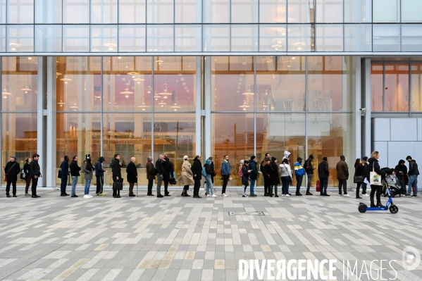 Les avocats bloquent le tribunal judiciaire pour protester contre la réforme des retraites.