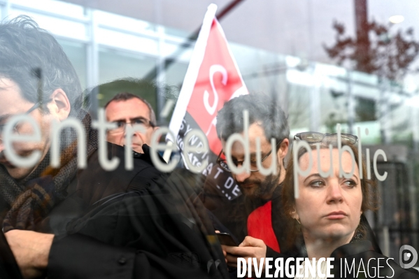 Les avocats bloquent le tribunal judiciaire pour protester contre la réforme des retraites.