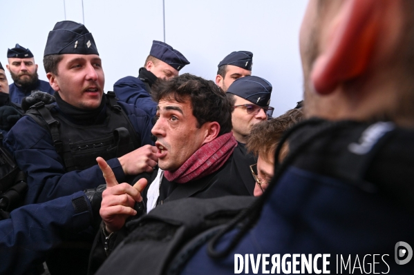 Les avocats bloquent le tribunal judiciaire pour protester contre la réforme des retraites.