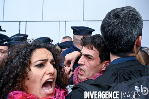 Les avocats bloquent le tribunal judiciaire pour protester contre la réforme des retraites.