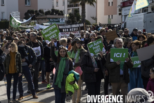 Marche dans le 8eme arrondissement de Marseille contre le Bd. Urbain Sud