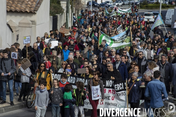 Marche dans le 8eme arrondissement de Marseille contre le Bd. Urbain Sud