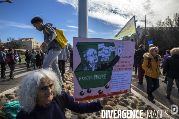 Marche dans le 8eme arrondissement de Marseille contre le Bd. Urbain Sud