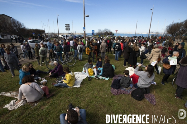 Marche dans le 8eme arrondissement de Marseille contre le Bd. Urbain Sud