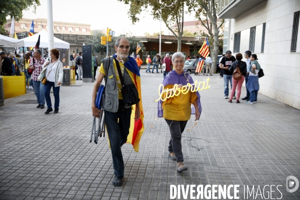 Manifestation dans les rues de barcelone pour la libération des indépendantistes incarcérés