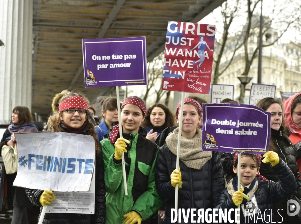 Manifestation féministe à Paris pour la Journée internationale des droits des femmes, le 8 Mars 2020. International women sday in Paris.