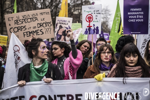 Journee internationale des droits des femmes, marche a paris.