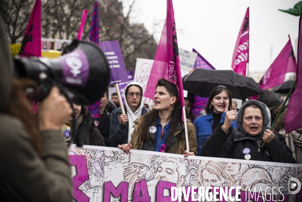 Journee internationale des droits des femmes, marche a paris.